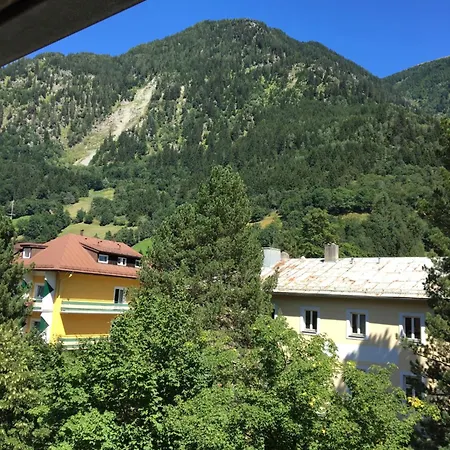 Aaa